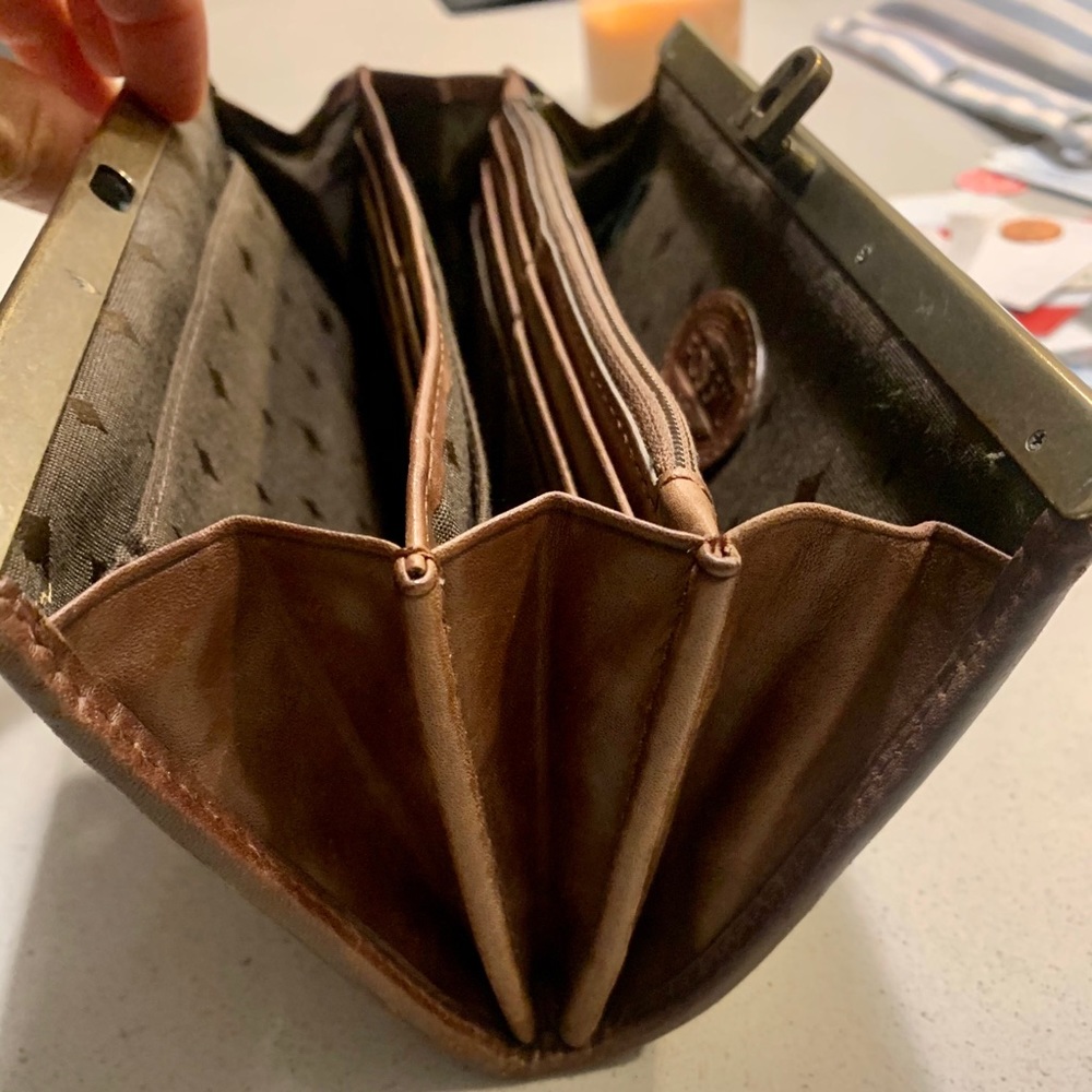 Fossil Wallet - Picture 6 of 6